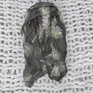 Grey and white feathers scarf (wrap scarf not infinity)